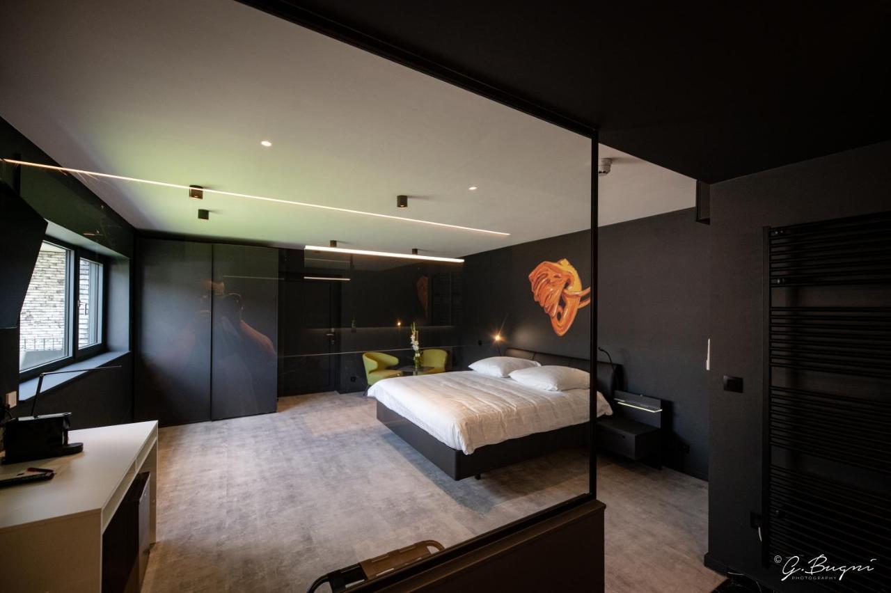 Boutique Hotel, La Cour De La Reine, Rooftop & Bistronomique Restaurant 4* Spa